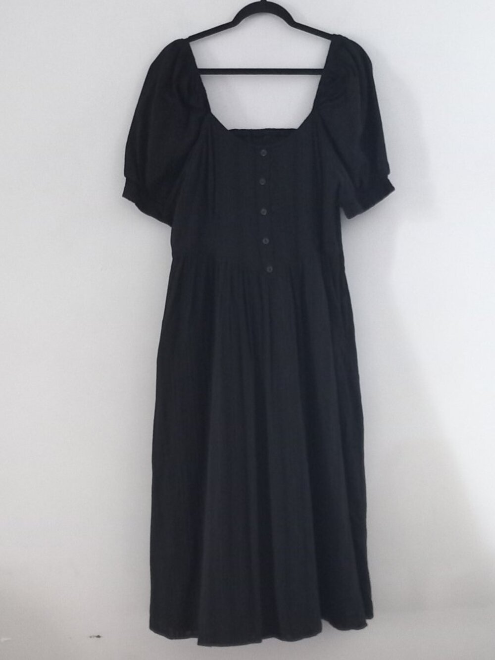 DISTURBIA black dress with square neckline and puff sleeves